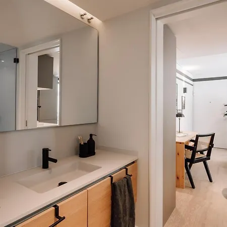 Lucien - 1 Bedroom And Balcony In Santo Antonio Lägenhet *