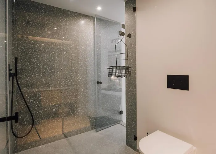 Lucien - 1 Bedroom And Balcony In Santo Antonio דירה *